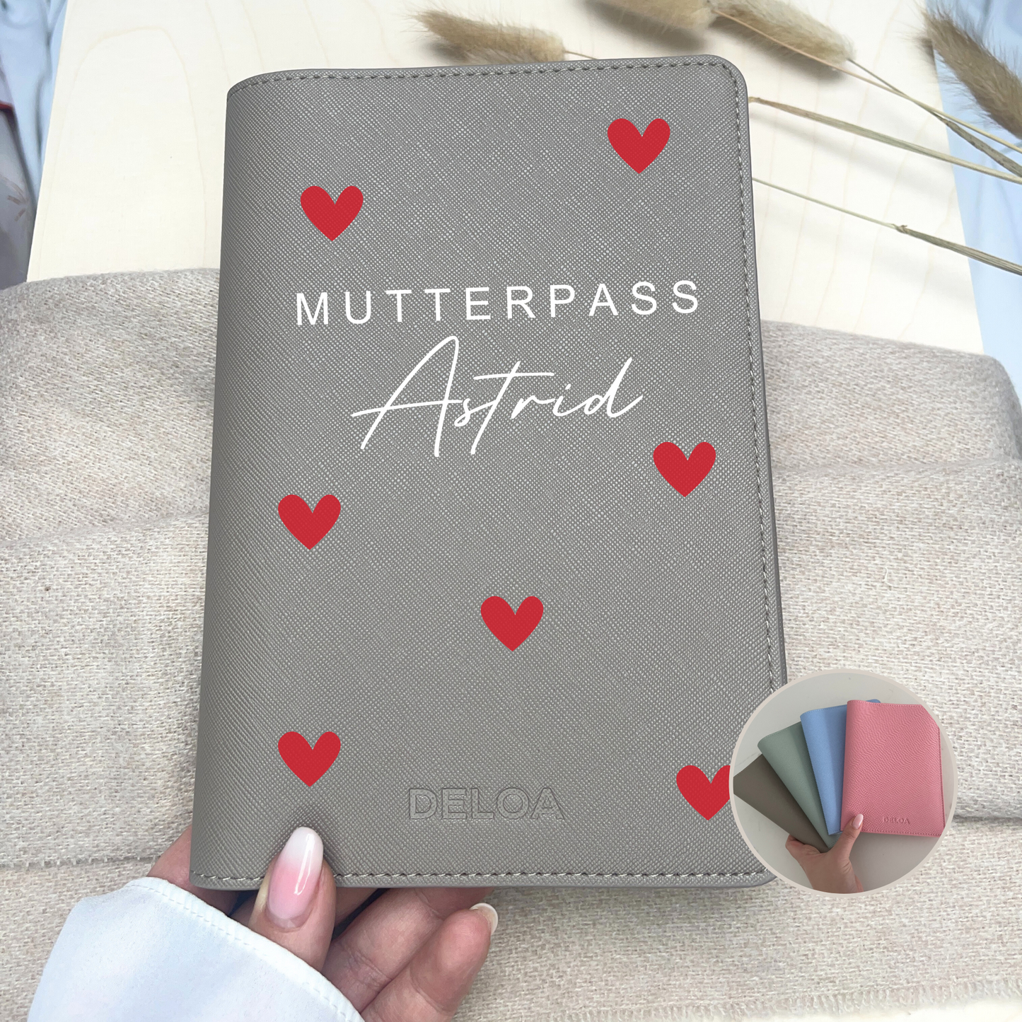 DELOA ® Mutterpasshülle mit Fach für Impfpass (Hearts)