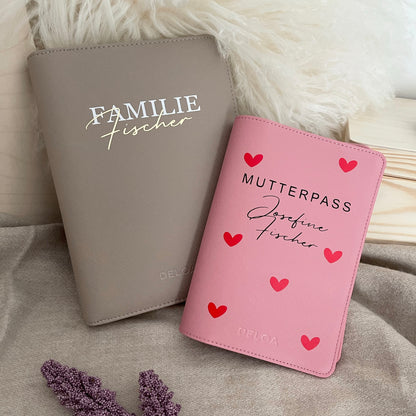 DELOA ® Mutterpasshülle mit Fach für Impfpass (Hearts)